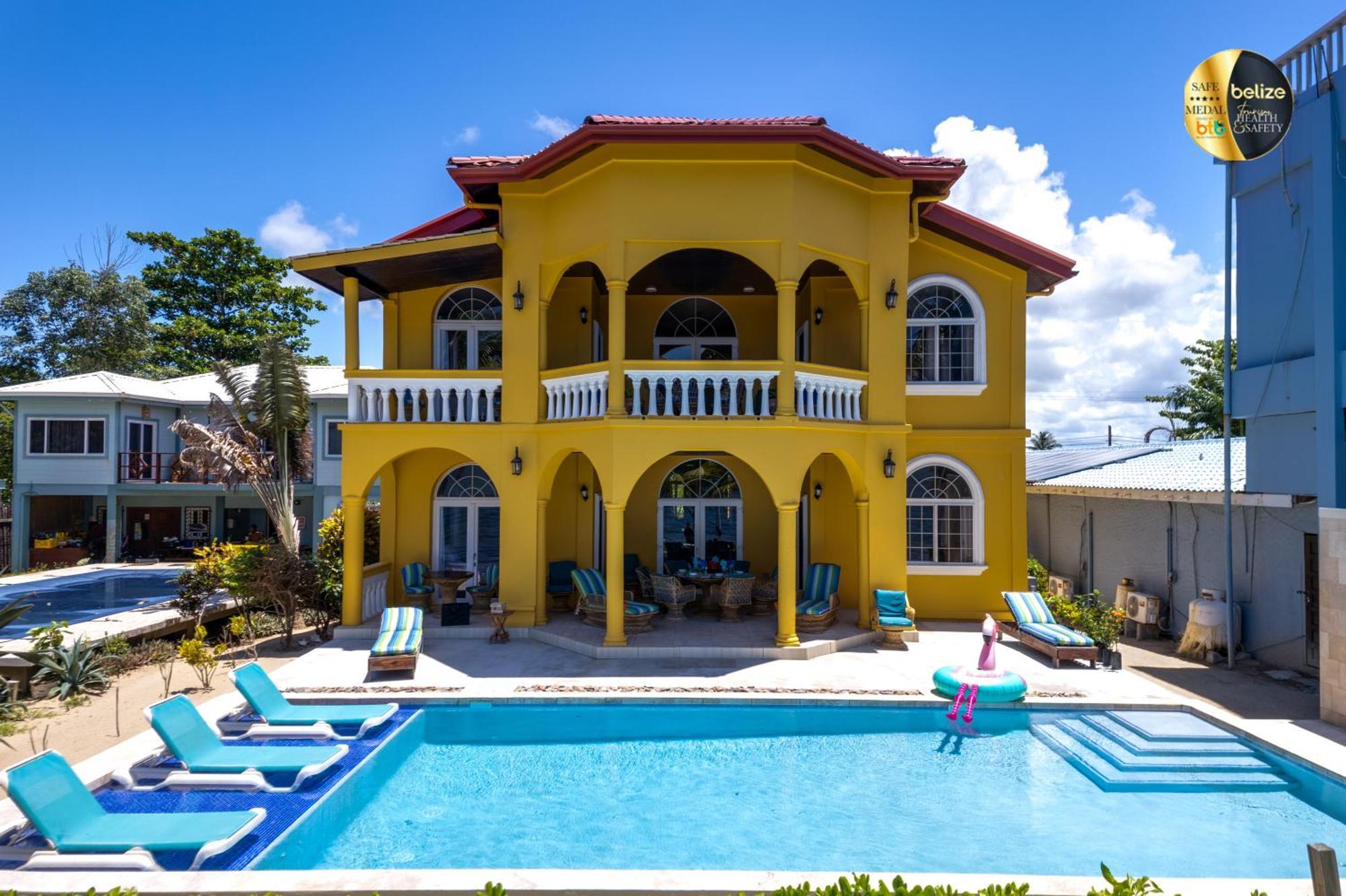 هوبكنز Blue Parrot Beach House And Villas المظهر الخارجي الصورة