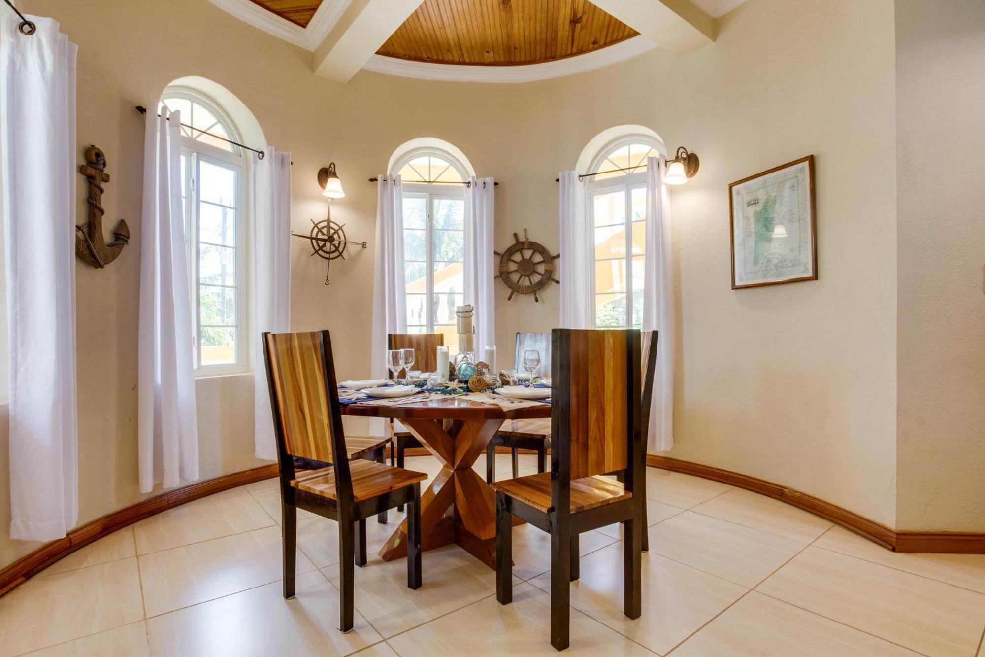 هوبكنز Blue Parrot Beach House And Villas المظهر الخارجي الصورة